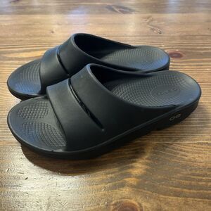 OOFOS Oohahh Recovery Slide Sandals Women Size 10‎ Men 8 Black Sport Athletic